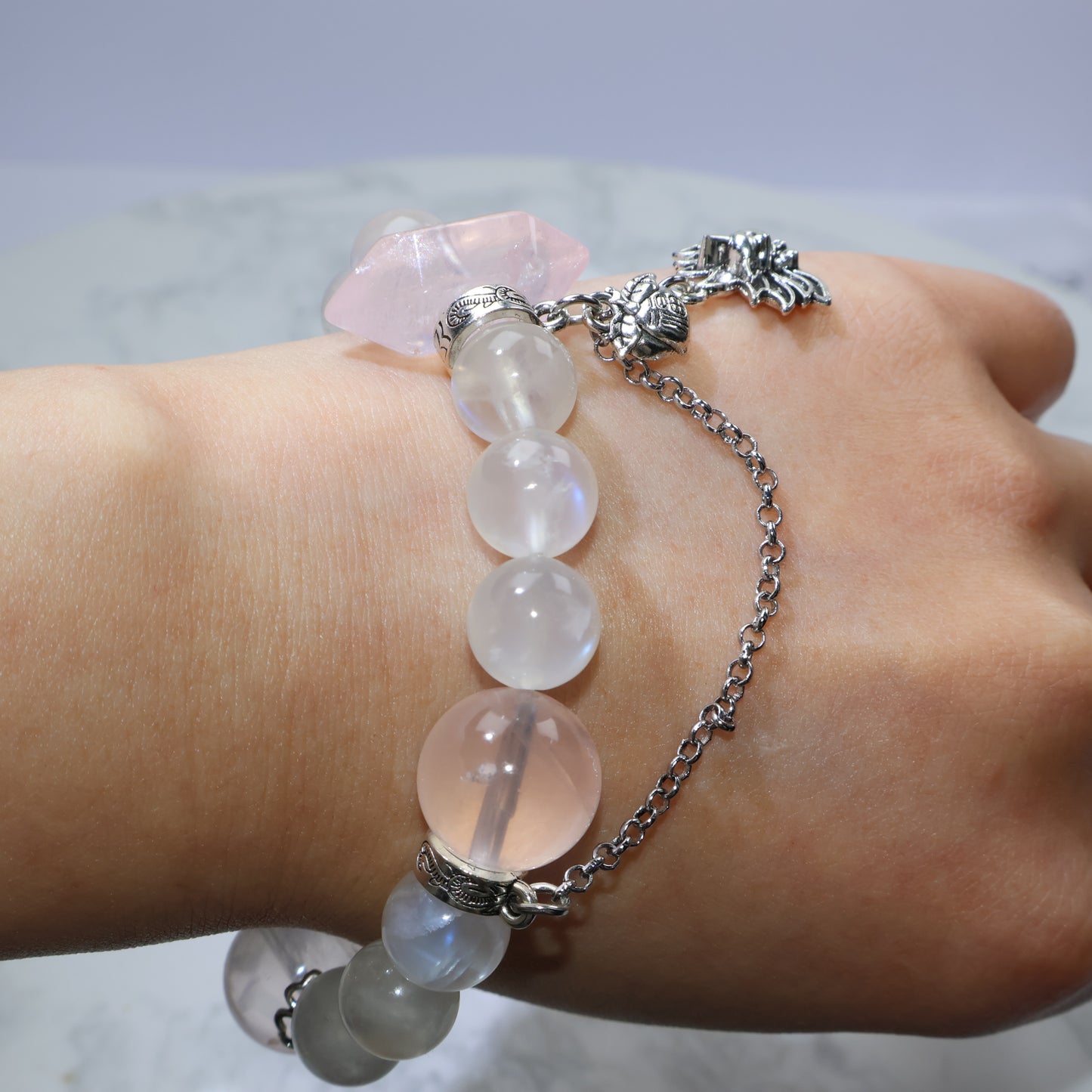 Bracelet worn on hand – dreamy design with fox and 福 charm