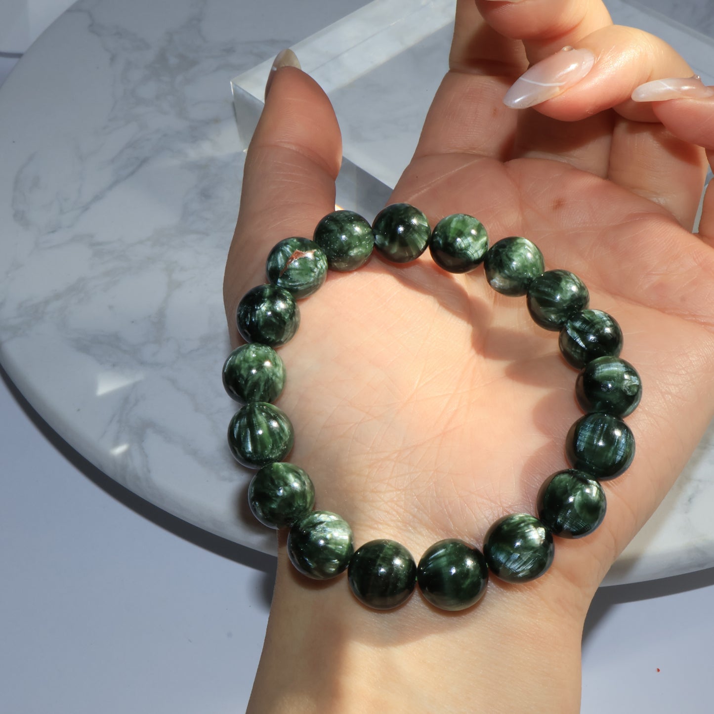 Radiant Forest Seraphinite Bracelet 森靈綠龍晶手串 – 10mm(Russia 俄羅斯)