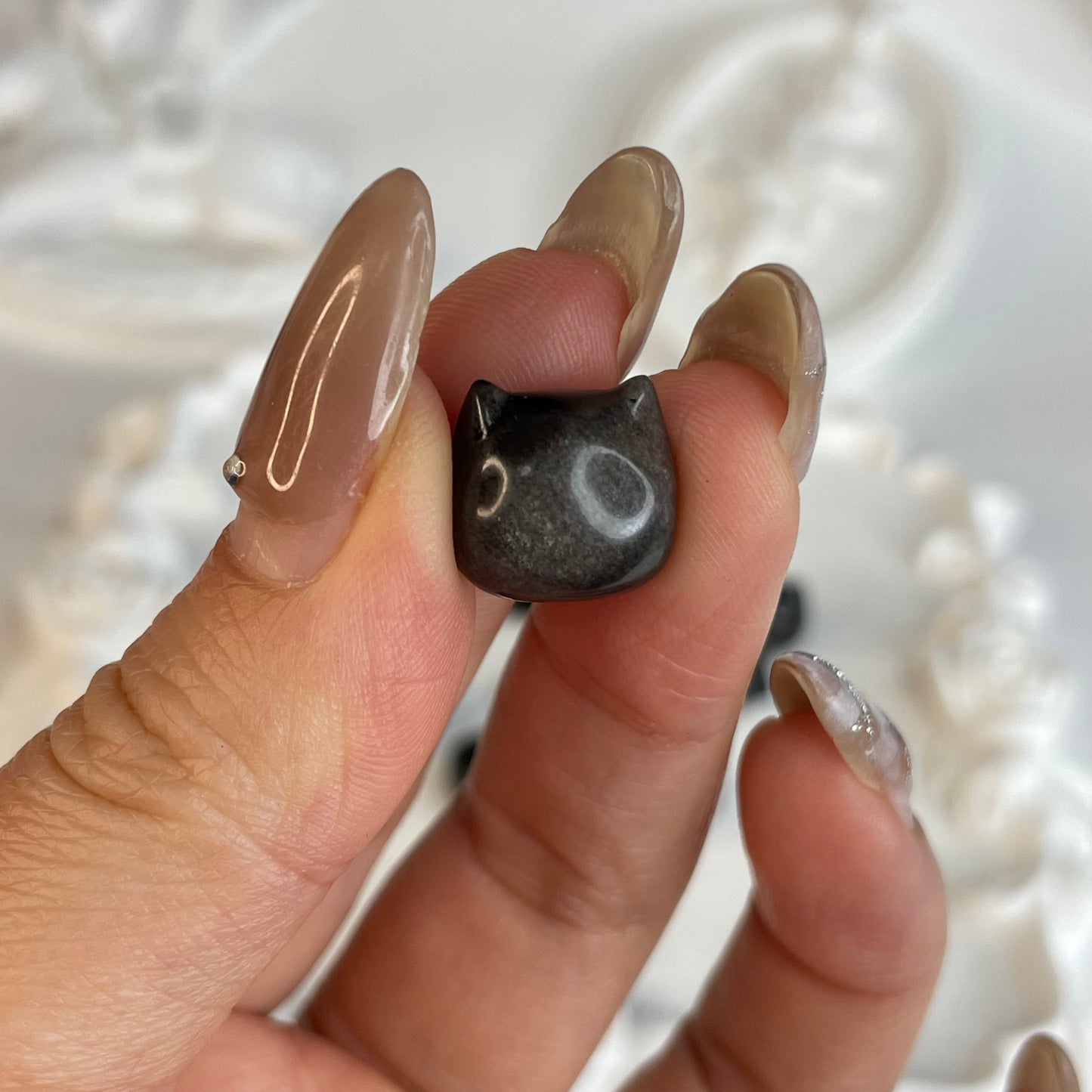 🐾 Silver Obsidian Cat Beads – 13mm (Set of 10)