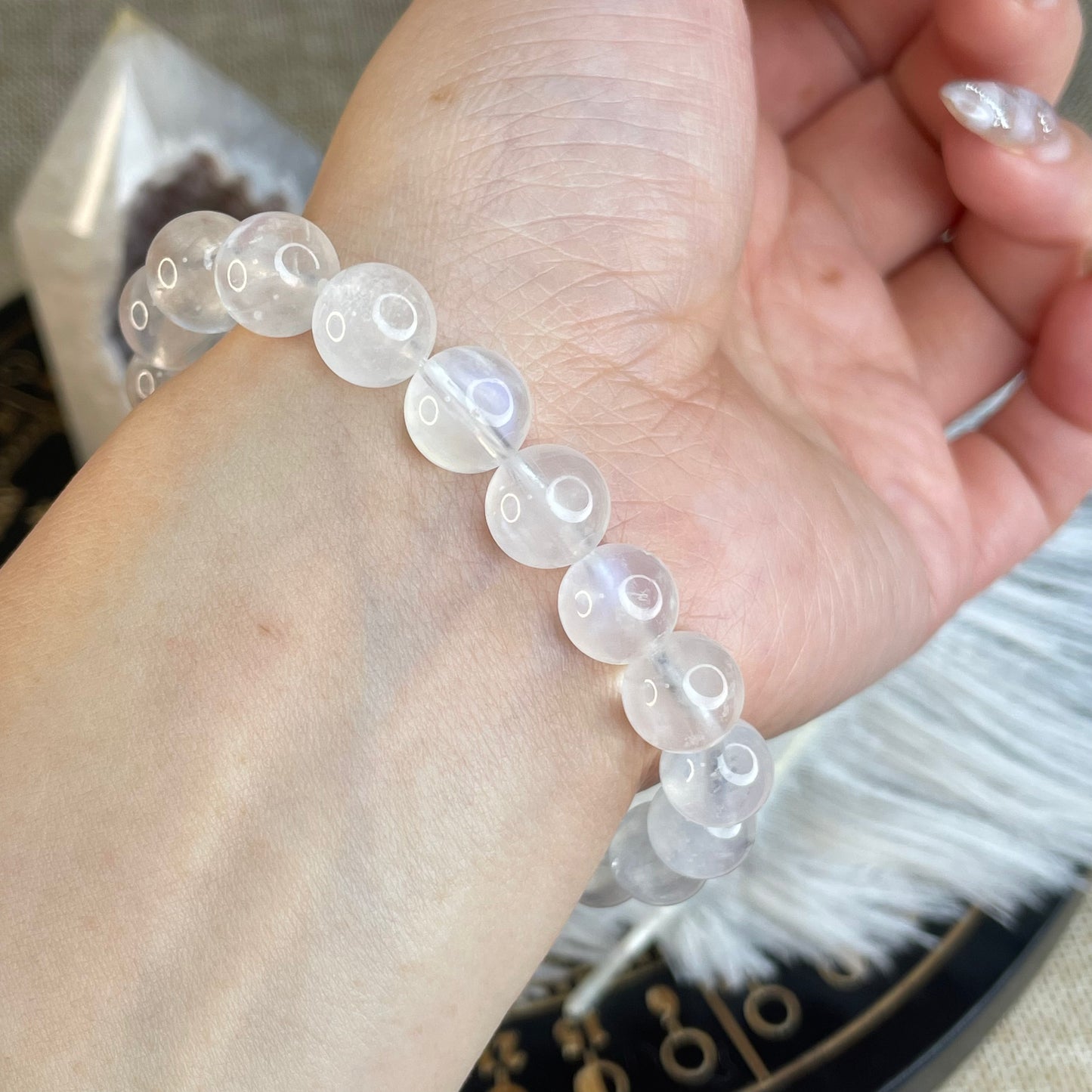 “Moonlight Whisper” Natural Moonstone Bracelet 月光繾綣」天然月亮石手串 – 9mm(India 印度)