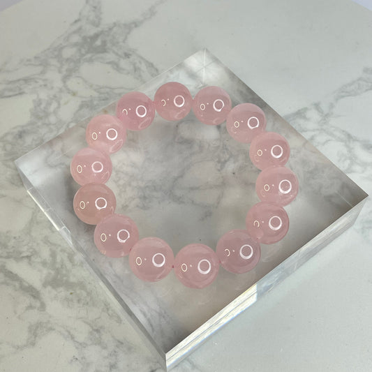 Rose Quartz 馬粉晶手串 – 15mm(原產地:馬達加斯加)