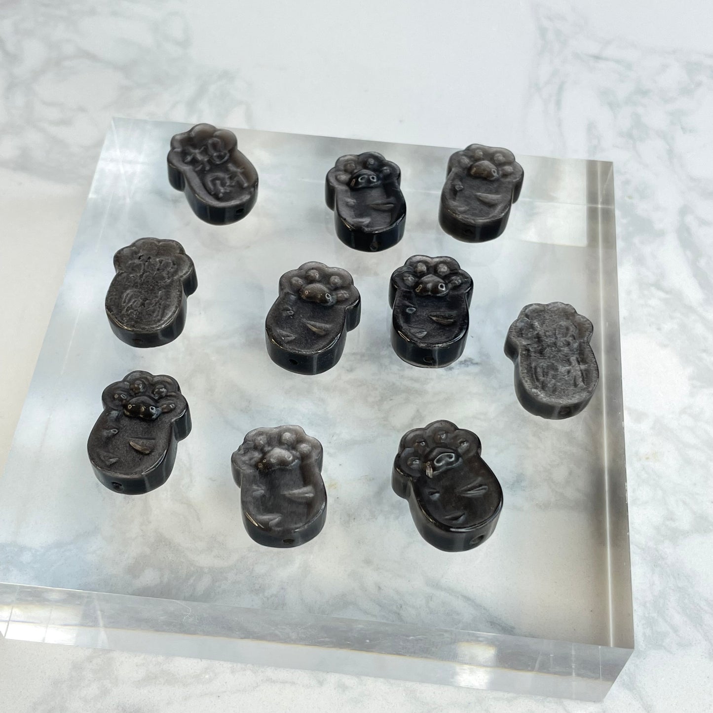 Silver Sheen Obsidian Double-Sided Beads 銀曜石雙面雕刻珠 – 招財 x 貓爪(10pcs|14×19mm)