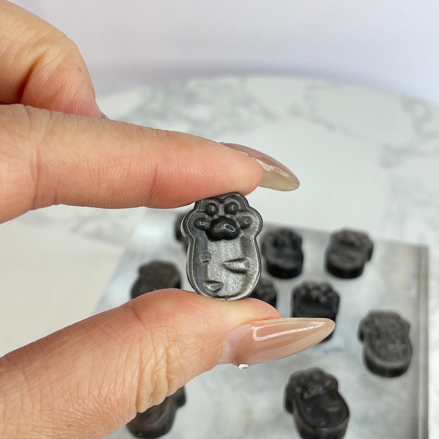Silver Sheen Obsidian Double-Sided Beads 銀曜石雙面雕刻珠 – 招財 x 貓爪(10pcs|14×19mm)