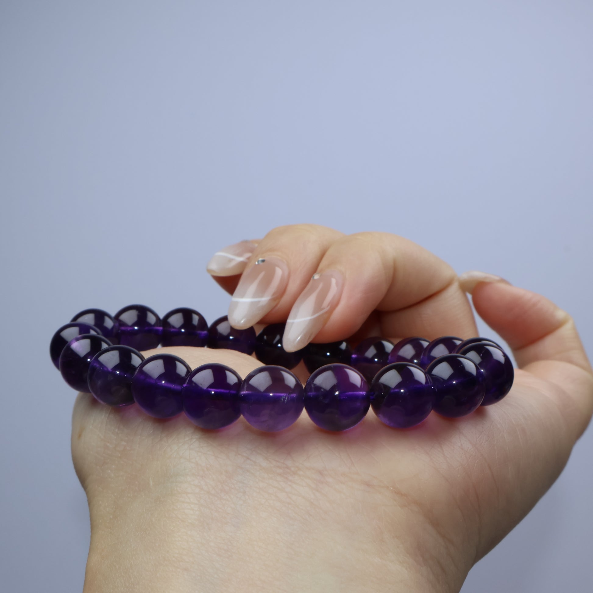 Alternate wrist view showing natural variation between beads 