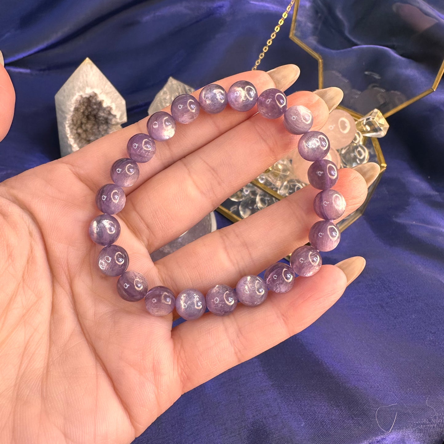 Natural Lepidolite Bracelet – 8mm Calming Purple Mica Crystal for Emotional Balance