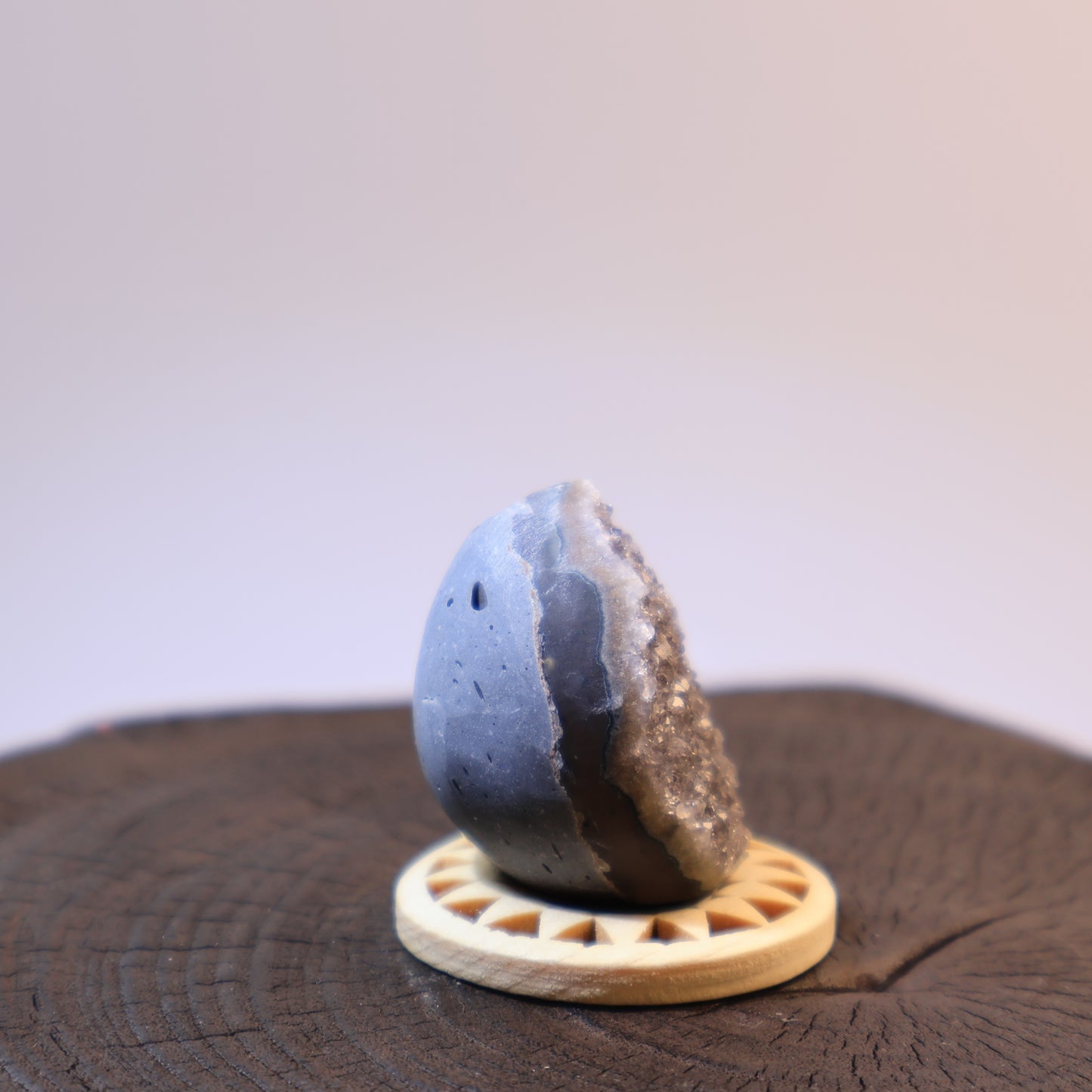 Mini Amethyst & Grey Quartz Geode Eggs 三顆迷你紫晶與灰晶蛋組合 – 約34mm