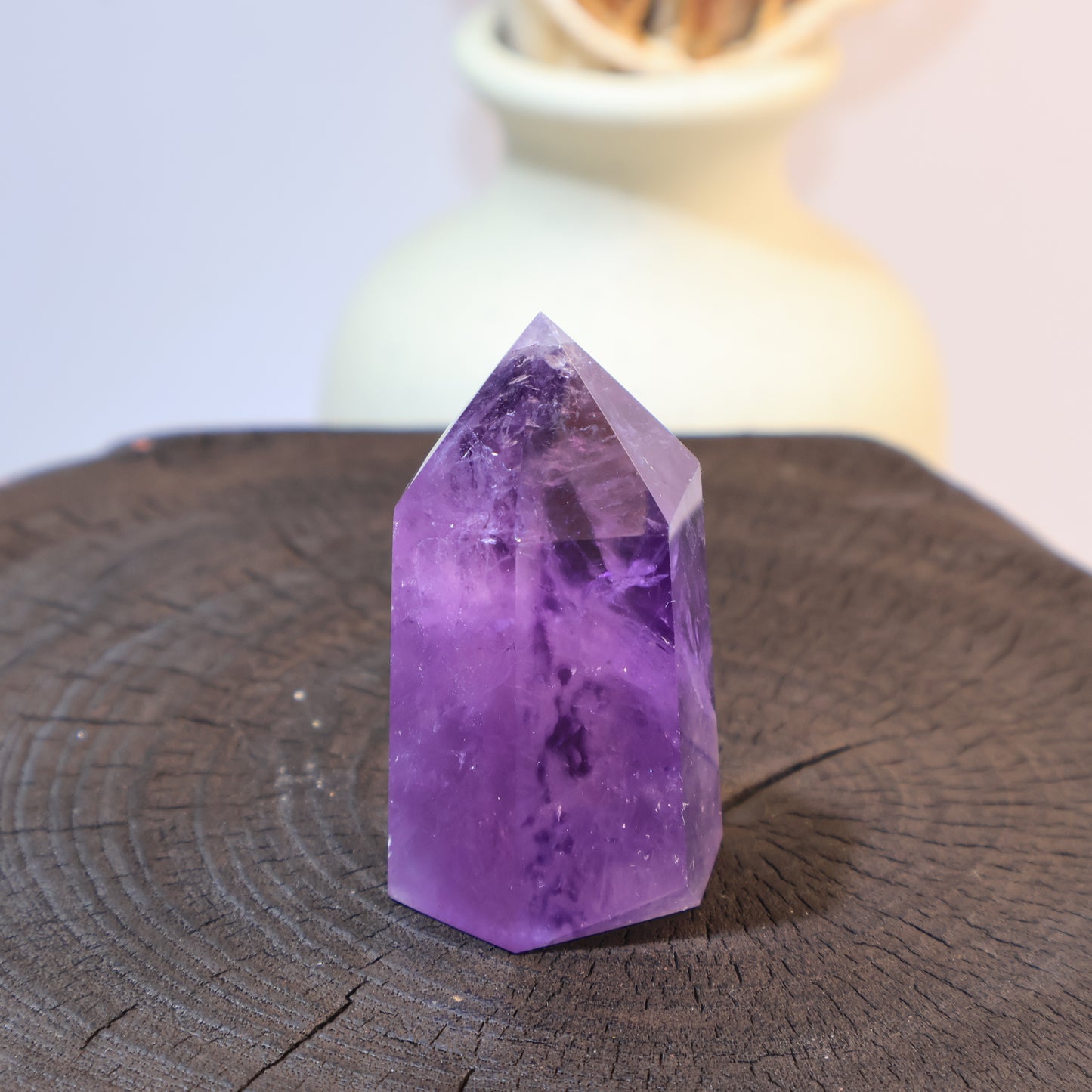 Amethyst crystal point tower feng shui decoration / 紫水晶能量尖塔 風水擺設