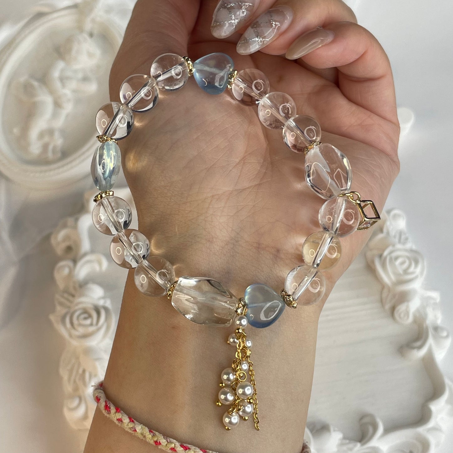 “Ocean Whisper” Clear Quartz & Aquamarine Heart Bracelet
「海之呢喃」白水晶與海藍寶愛心手串 – 10mm（Brazil 巴西 & Pakistan 巴基斯坦）