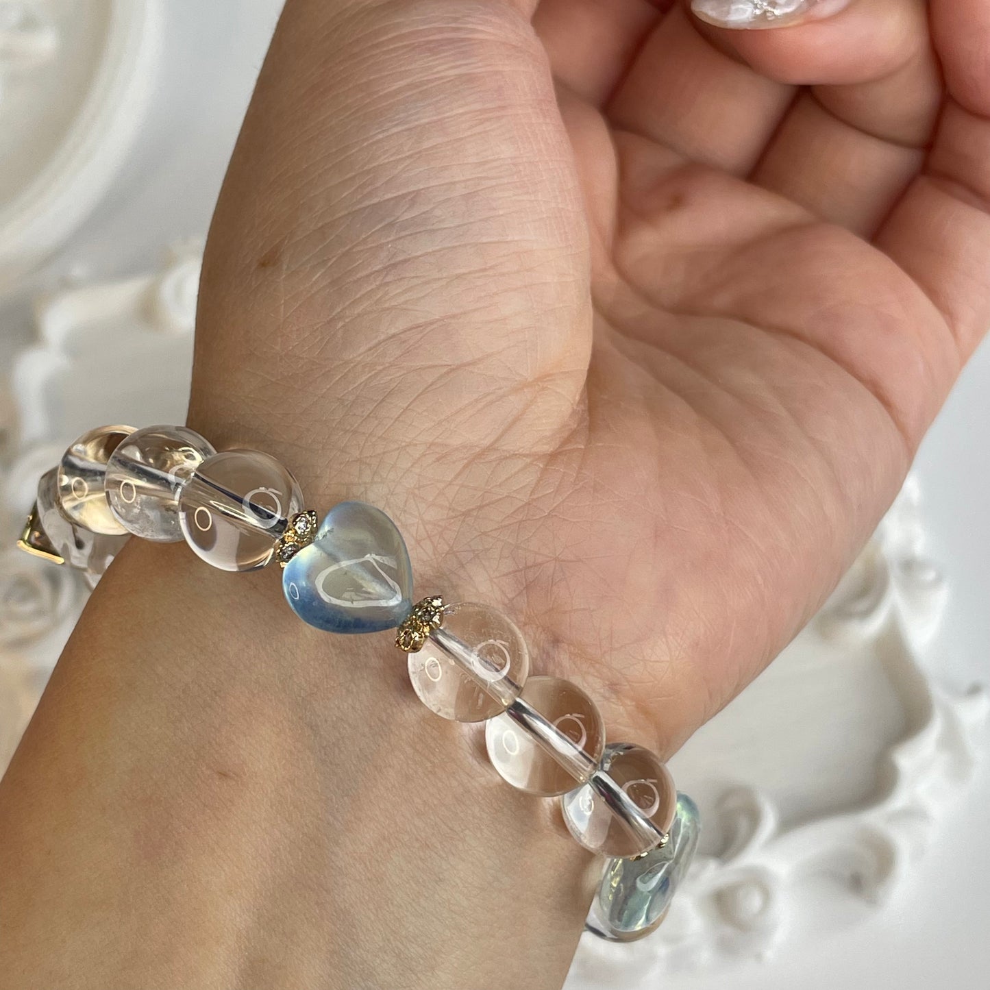 “Ocean Whisper” Clear Quartz & Aquamarine Heart Bracelet
「海之呢喃」白水晶與海藍寶愛心手串 – 10mm（Brazil 巴西 & Pakistan 巴基斯坦）