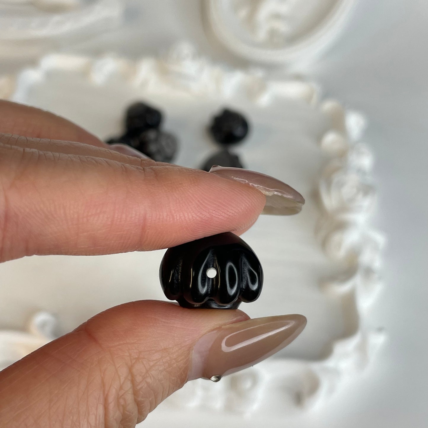 Set of 10 – Silver Obsidian Lucky Cat Paw Beads (13×18mm) | DIY Crystal Charm Accessories