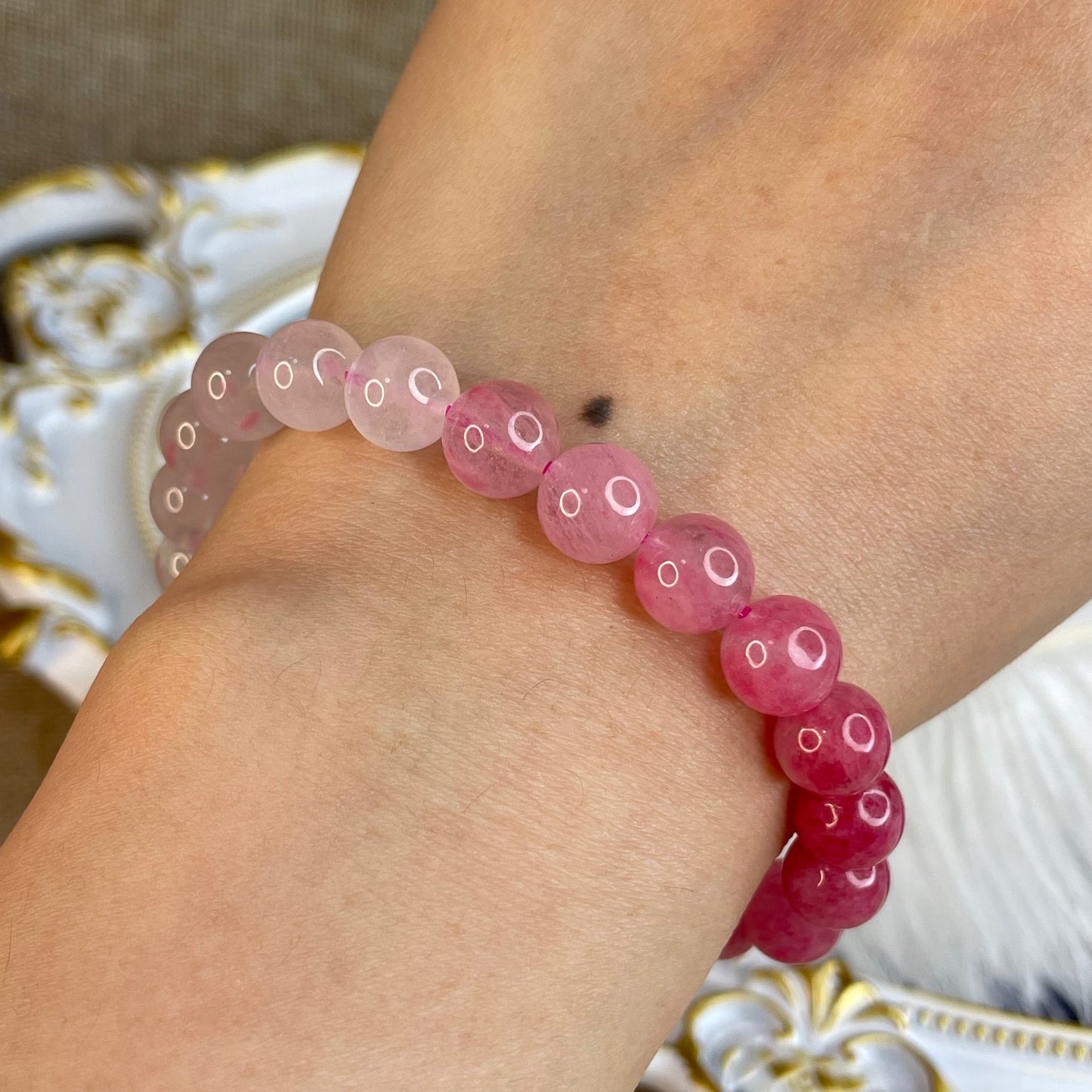 “Rose Bloom” Natural Rhodonite Gradient Bracelet 玫瑰漸影｜薔薇威手串 – 8mm（Peru 秘魯）