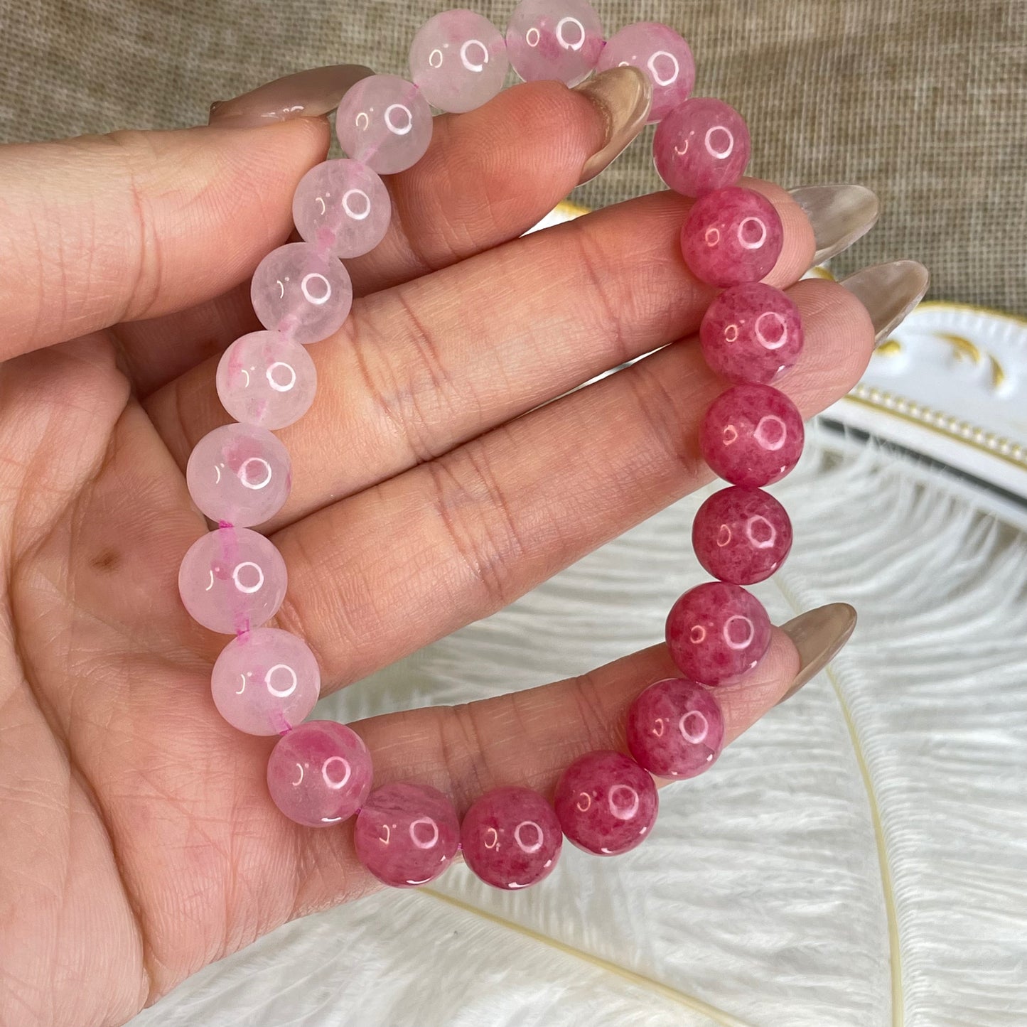“Rose Bloom” Natural Rhodonite Bracelet 薔薇威手串 – 9mm（Peru 秘魯）