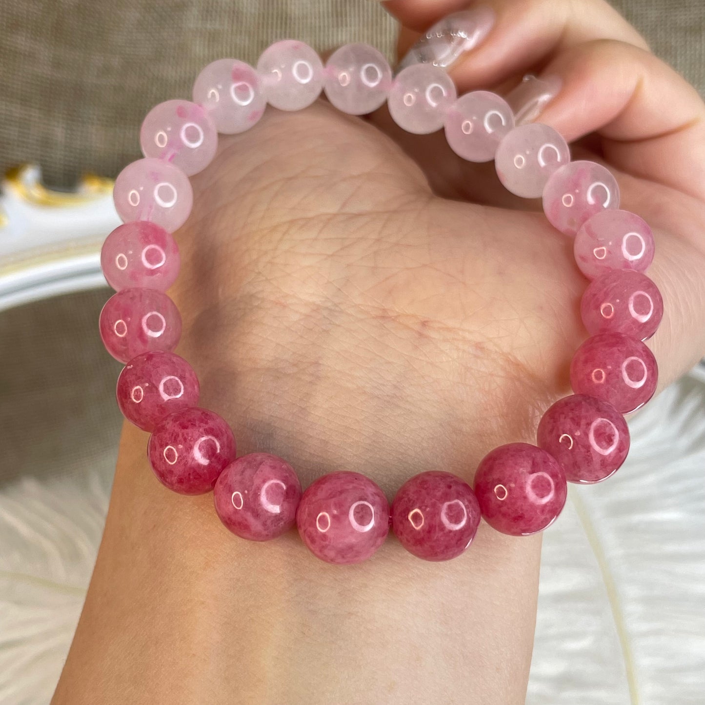 “Rose Bloom” Natural Rhodonite Bracelet 薔薇威手串 – 9mm（Peru 秘魯）
