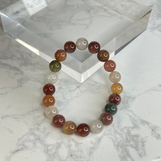 Rainbow Rutilated Quartz Bracelet – 9mm
彩色髮晶手串｜9mm｜五行平衡 ✧ 靈感與保護