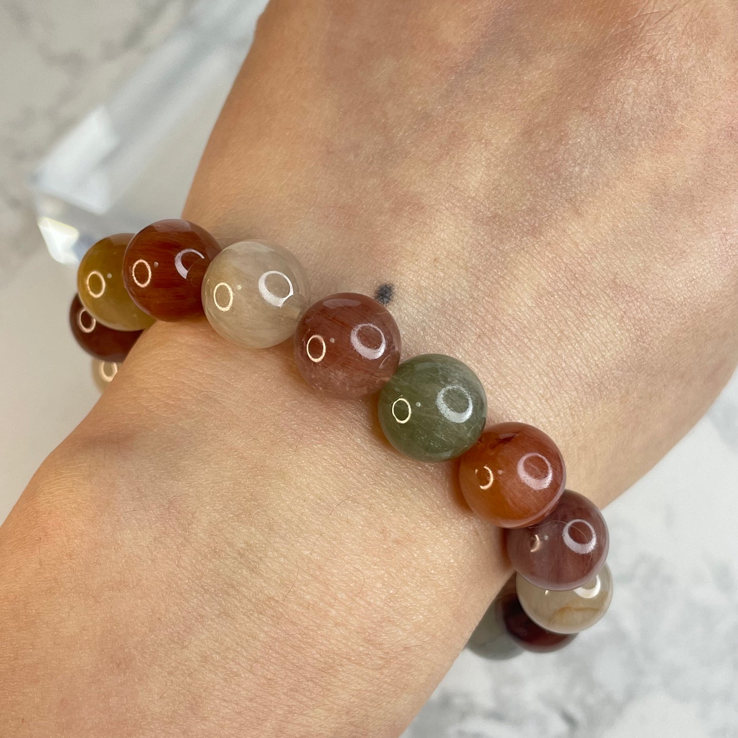 Rainbow Rutile Quartz Bracelet – 11mm Beads | Natural Rabbit Hair Crystal
彩兔毛水晶手串 – 11mm