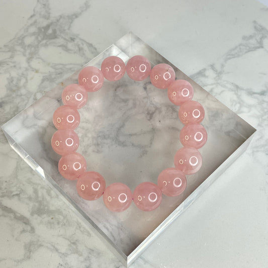 Rose Quartz 粉晶手串 – 14mm（原產地：馬達加斯加）