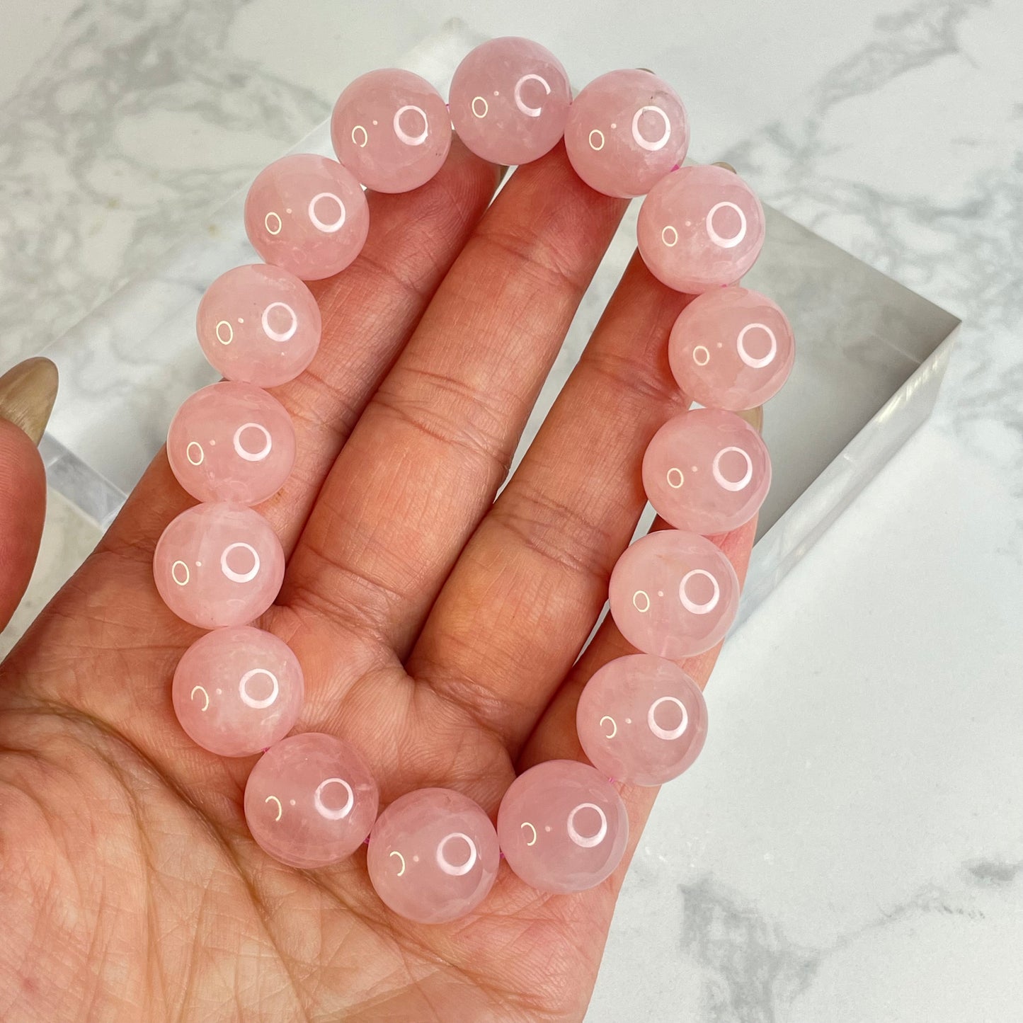Rose Quartz 粉晶手串 – 14mm（原產地：馬達加斯加）