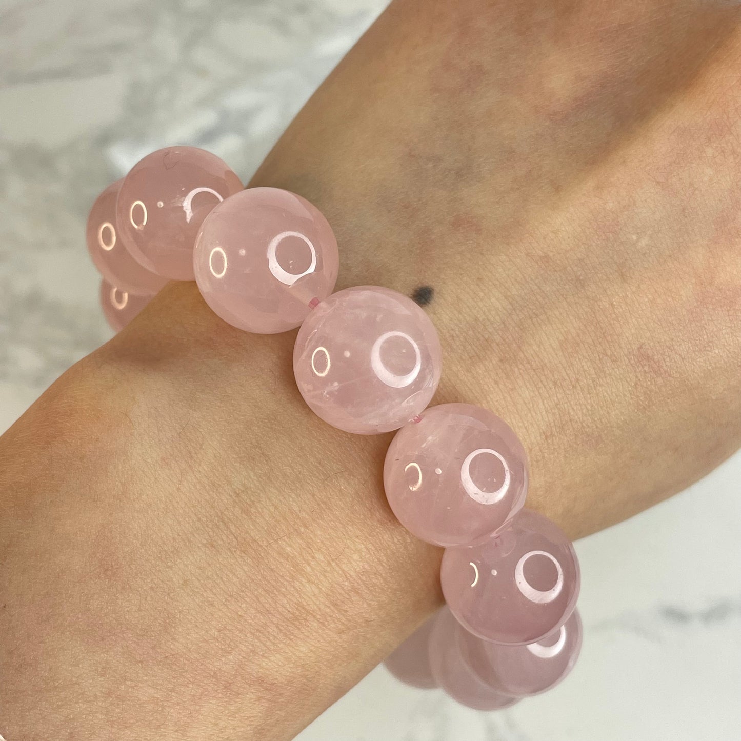 Rose Quartz 馬粉晶手串 – 15mm（原產地：馬達加斯加）
