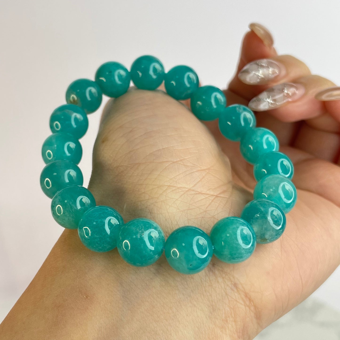 “Tranquil River” Amazonite Bracelet
「靜水心語」亞馬遜石手串 – 10mm（Brazil 巴西）