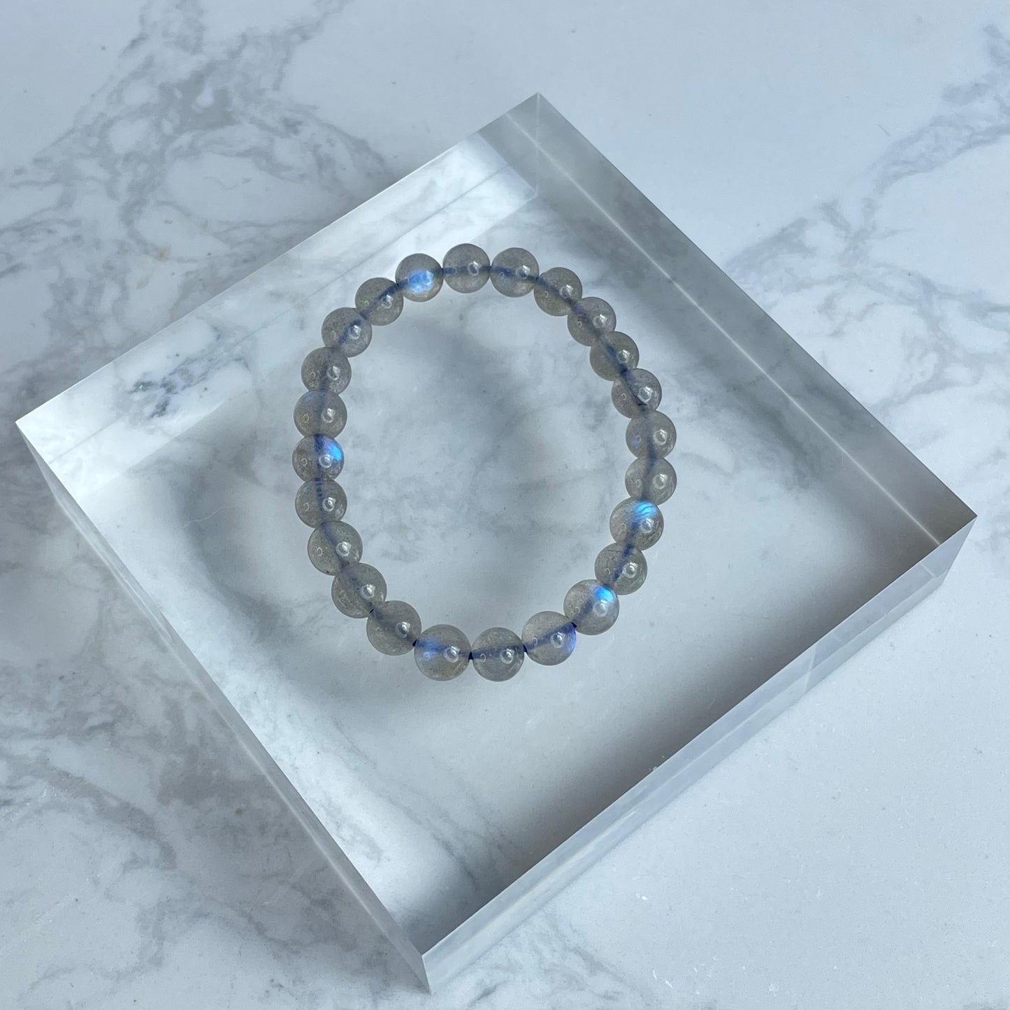 Moon Veil Glow” Natural Labradorite Bracelet 月影流光」天然拉長石手串 – 7mm（Madagascar 馬達加斯加）