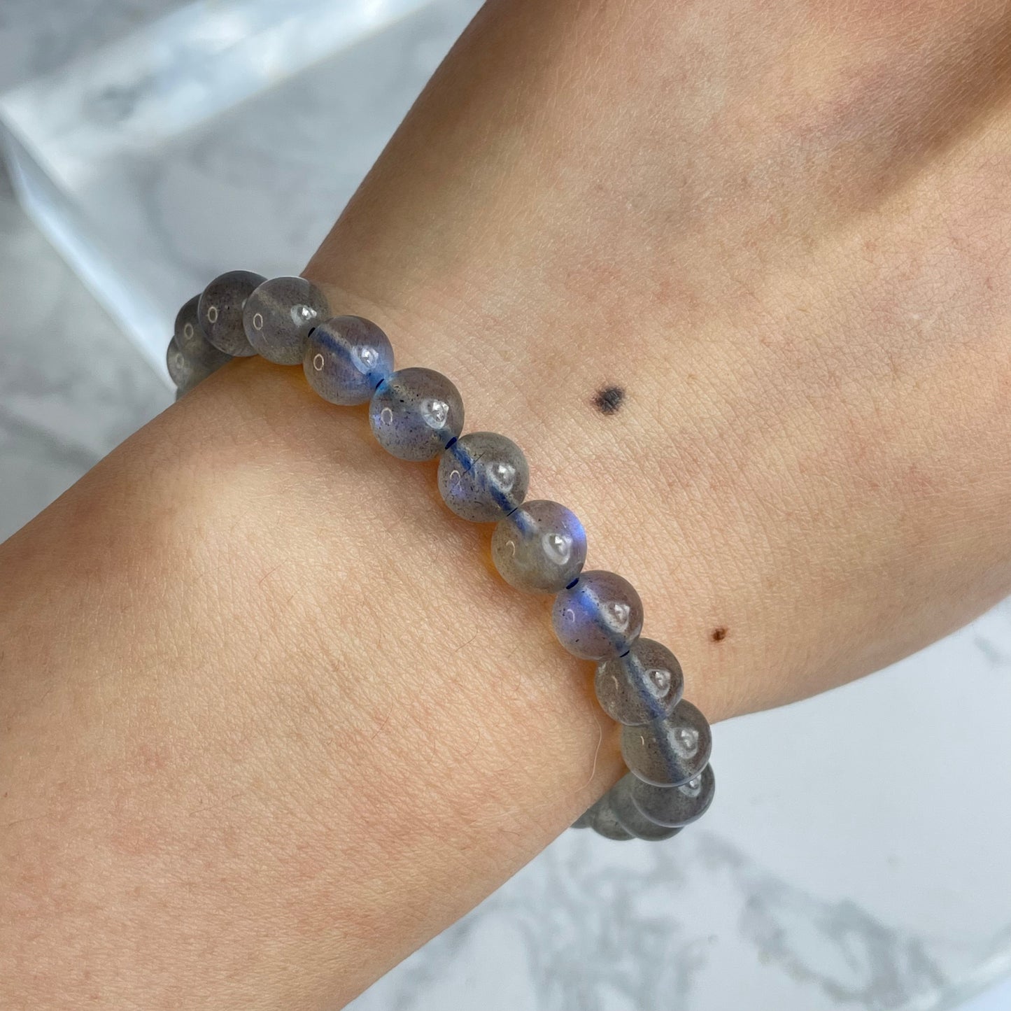 Moon Veil Glow” Natural Labradorite Bracelet 月影流光」天然拉長石手串 – 7mm（Madagascar 馬達加斯加）