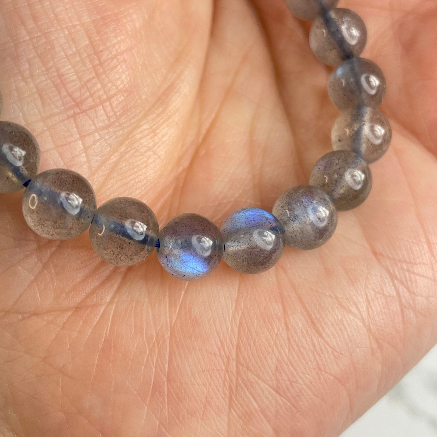 Moon Veil Glow” Natural Labradorite Bracelet 月影流光」天然拉長石手串 – 7mm（Madagascar 馬達加斯加）